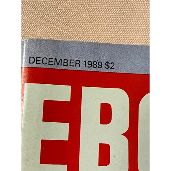 EBONY Magazine December 1989 Featuring Miss America Debbye Turner - Picture 8 of 16